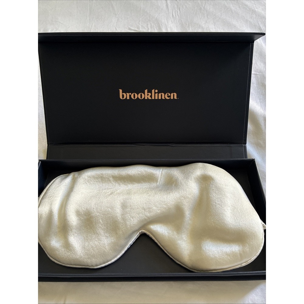 Brooklinen Mulberry Silk SLEEP MASK -  Ivory. New In Box